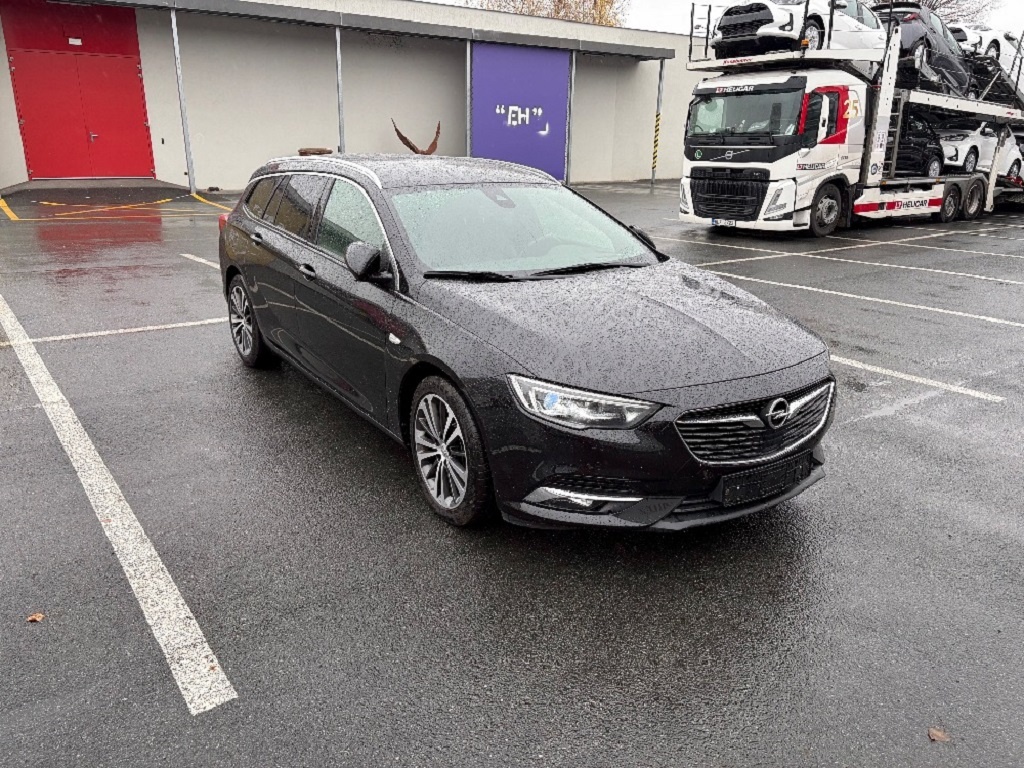 Opel Insignia 1.5T (121 Kw) automat Executive - 2