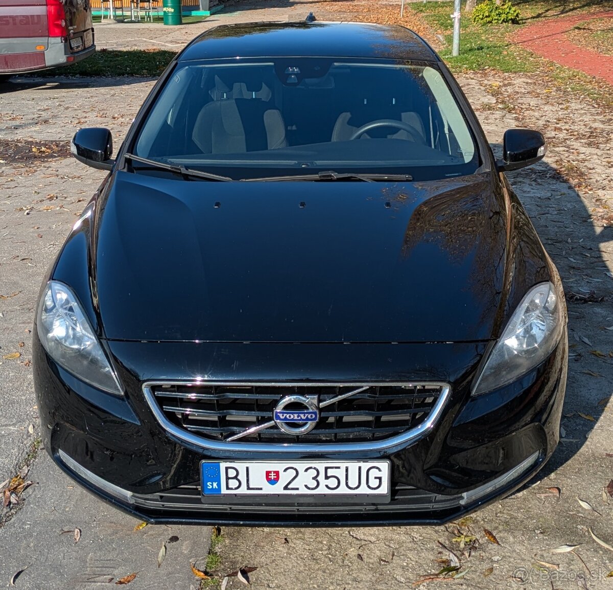Volvo V40 1.6 D2, 2012 – výborný stav, bez investicii - 2