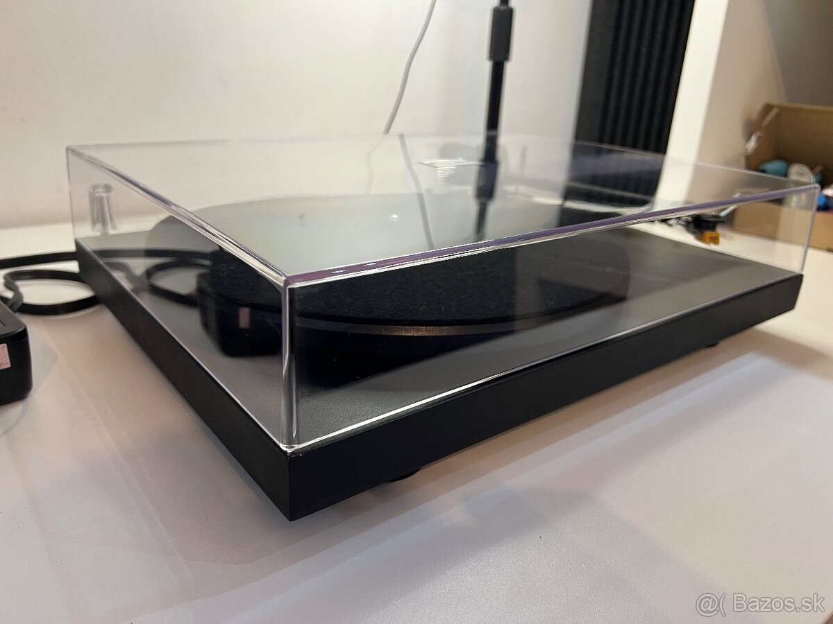 Gramofón Pro-Ject 1.2e - 2