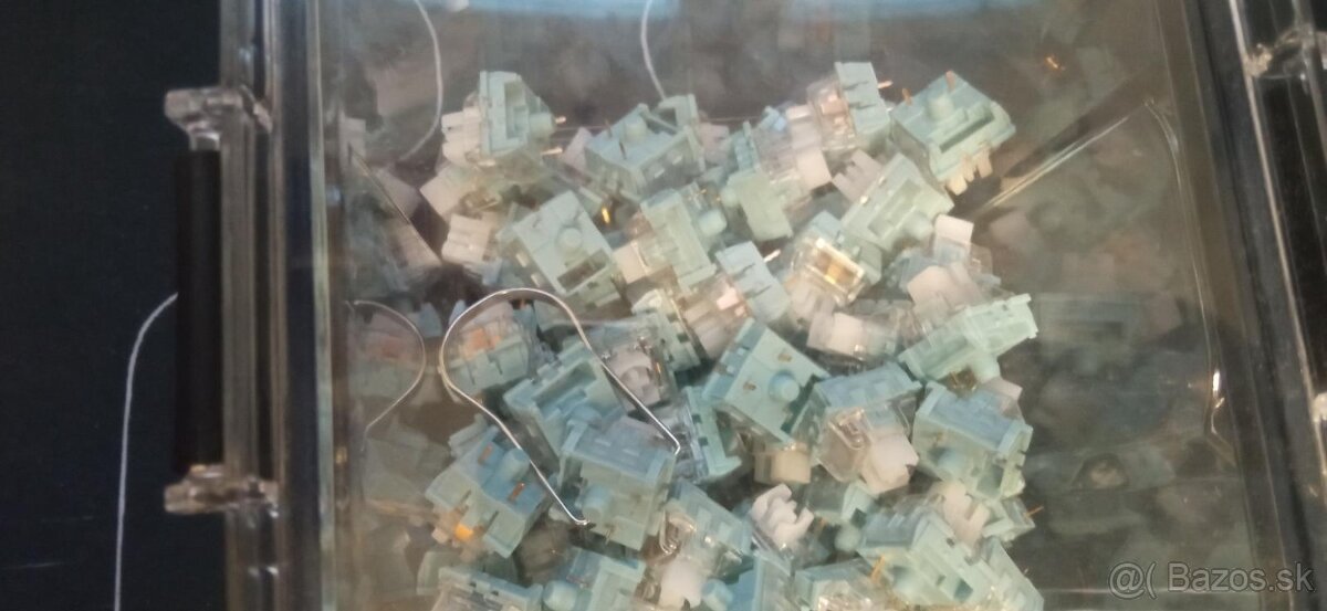 75ks Cloudy klavesnicové spínače/switche - 2