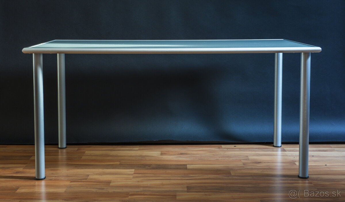 Elegantný kancelársky stôl - 2