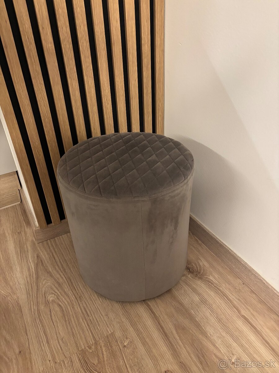 Zamatová taburetka - 2