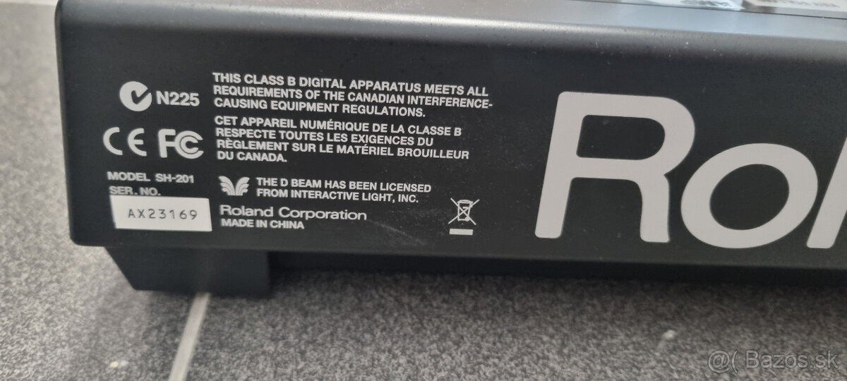 ROLAND SH-201 - 2