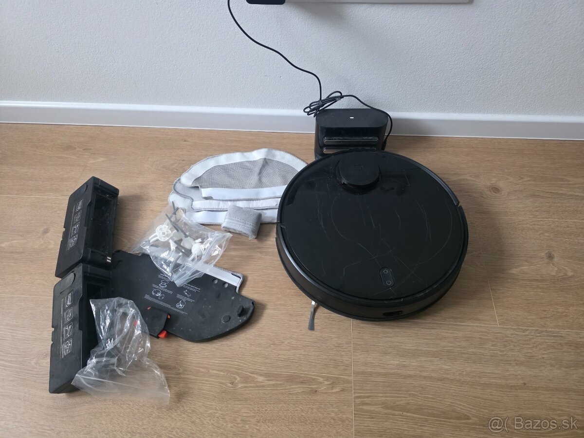 Xiaomi Mi Robot Vacuum Mop Pro Black - 2