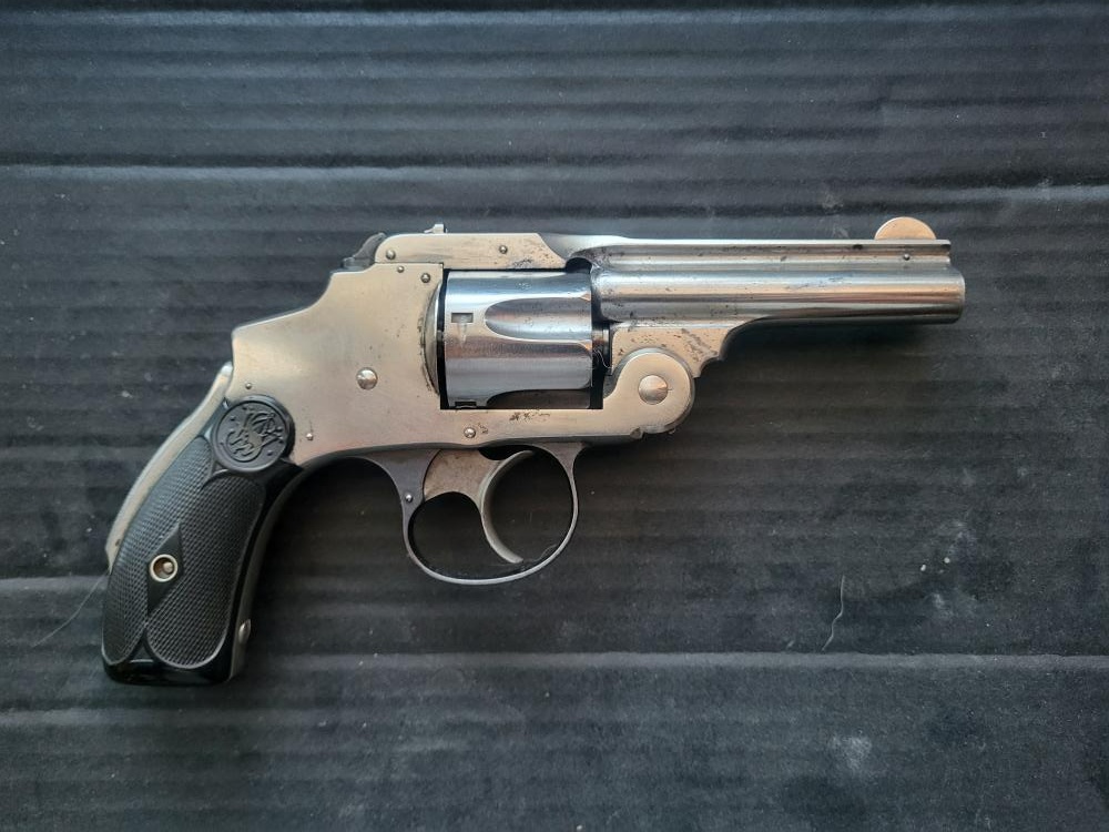 Revolver S&W Safety Hammerless - 2