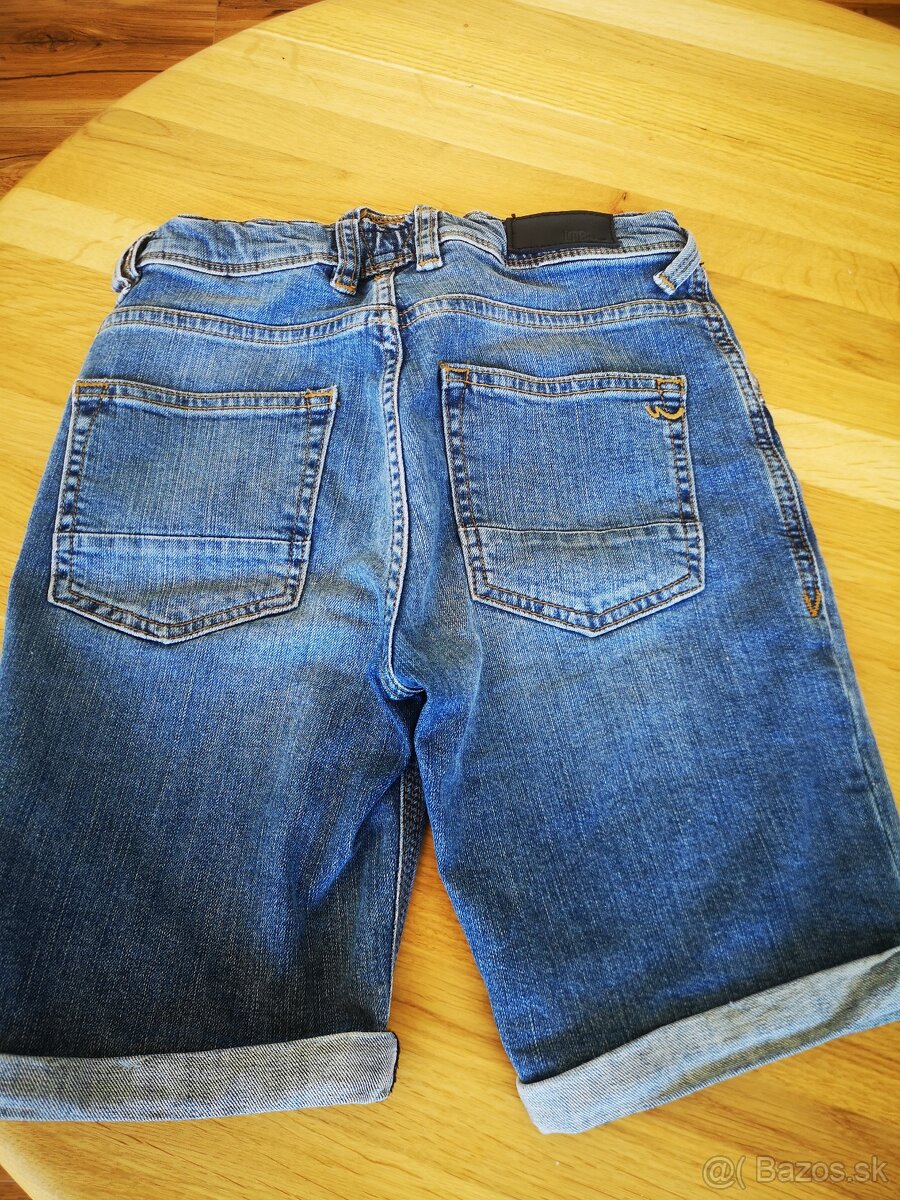 Chlapčenské kraťasy v. 140 - 2