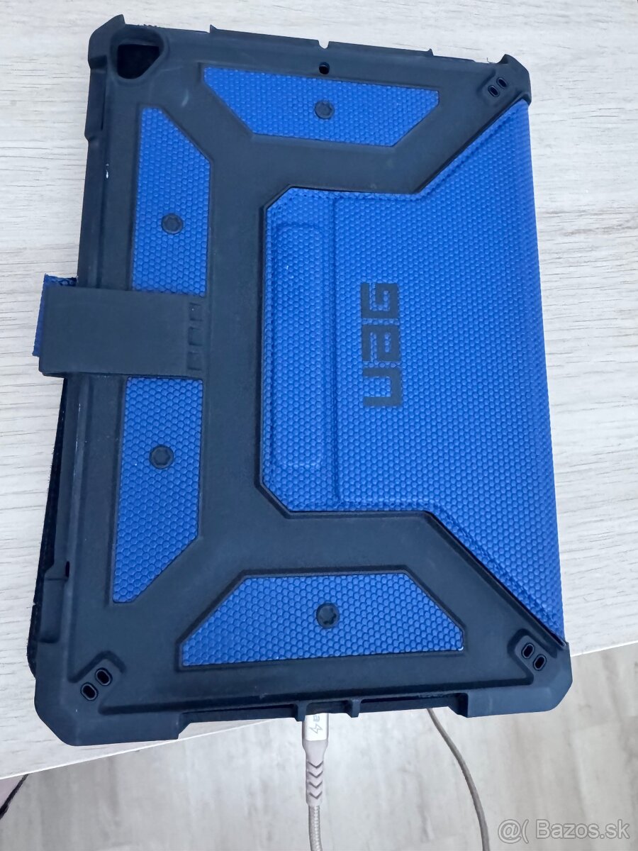 iPad 2021 10,2" s UAG obalom - 2