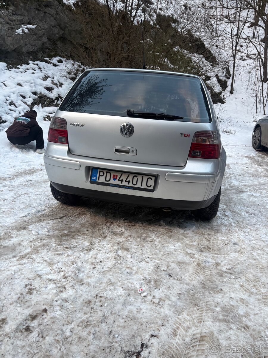 Zadné svetla golf mk4 - 2