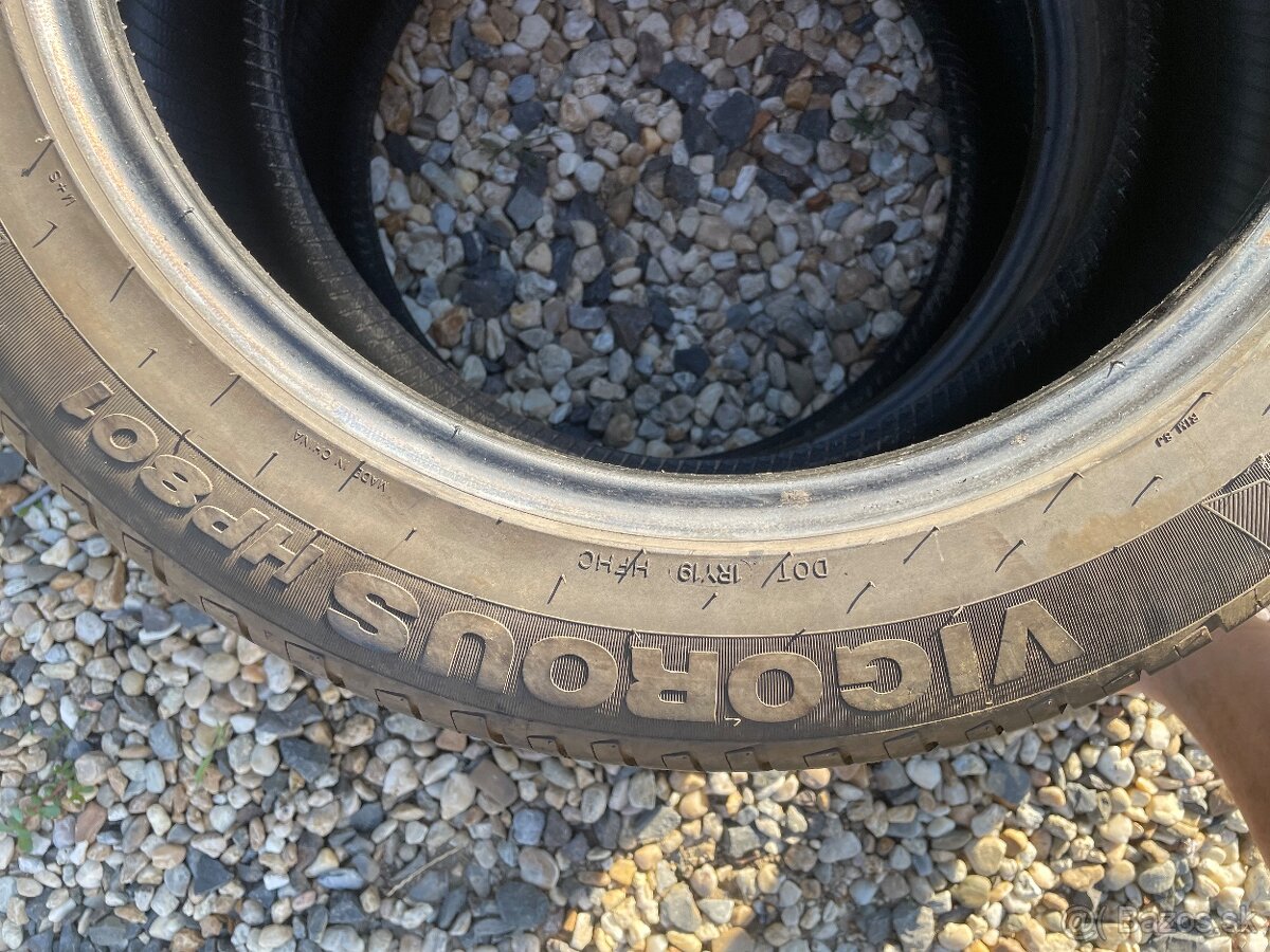 255/50R19 - 2