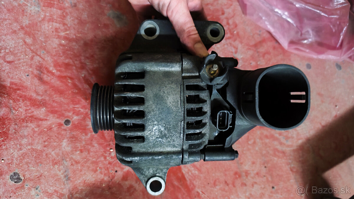 Alternátor originál VW Touran - 2
