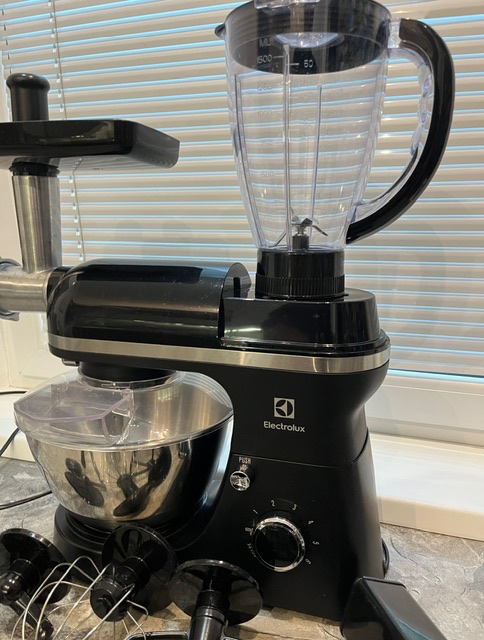Electrolux EKM 3700 Kuchynský robot - 2