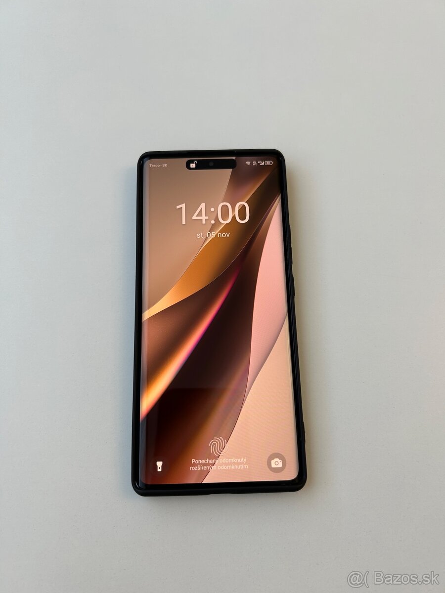 Infinix Note 40 Pro 12 GB / 256 GB - Racing Edition - 2