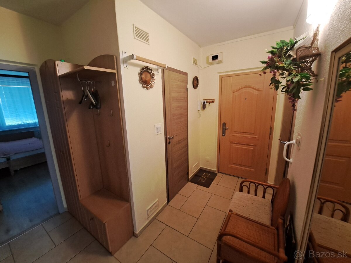 Väčší 3 izbový byt na prenájom, M. Gorkého, Prievidza - 2