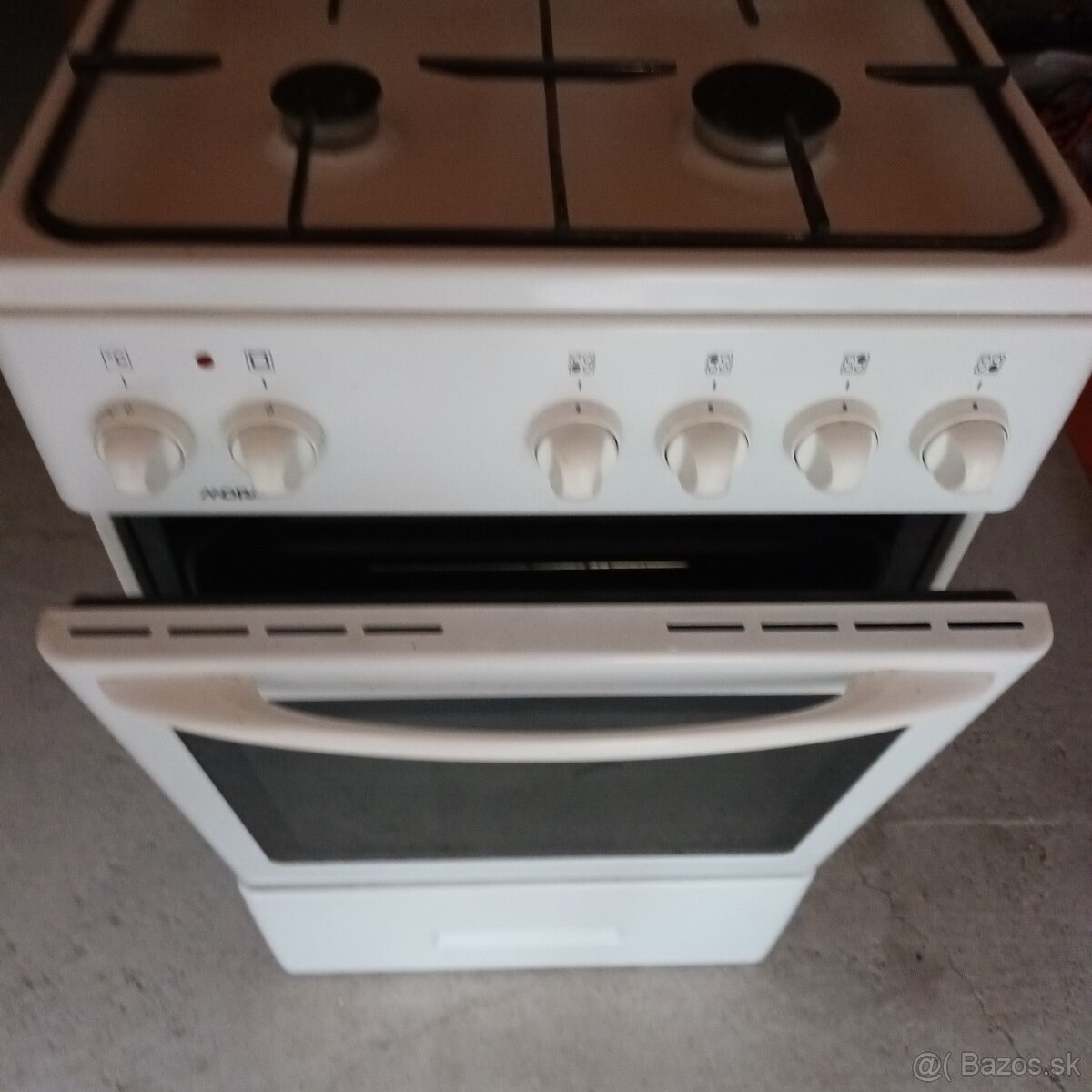 Ponúkam na predaj plynovo elektrický sporák značky Mora,rura - 2