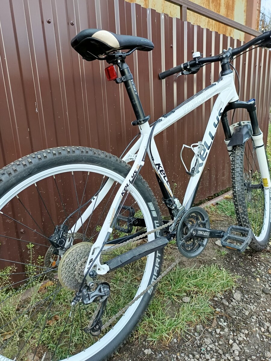 Predám horský bicykel Kellys Magnus - 2