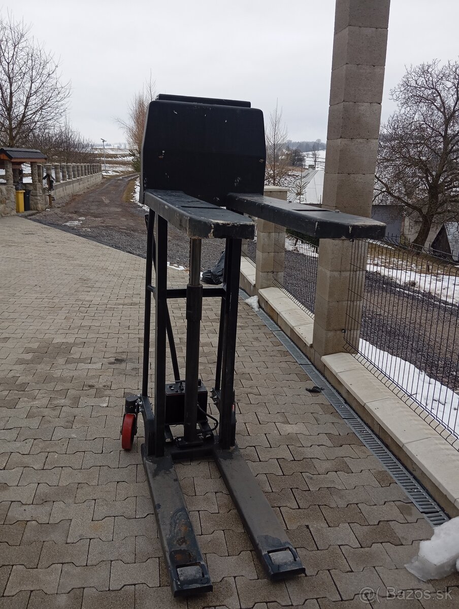 Vysokozdvižný vozík ručný - 2