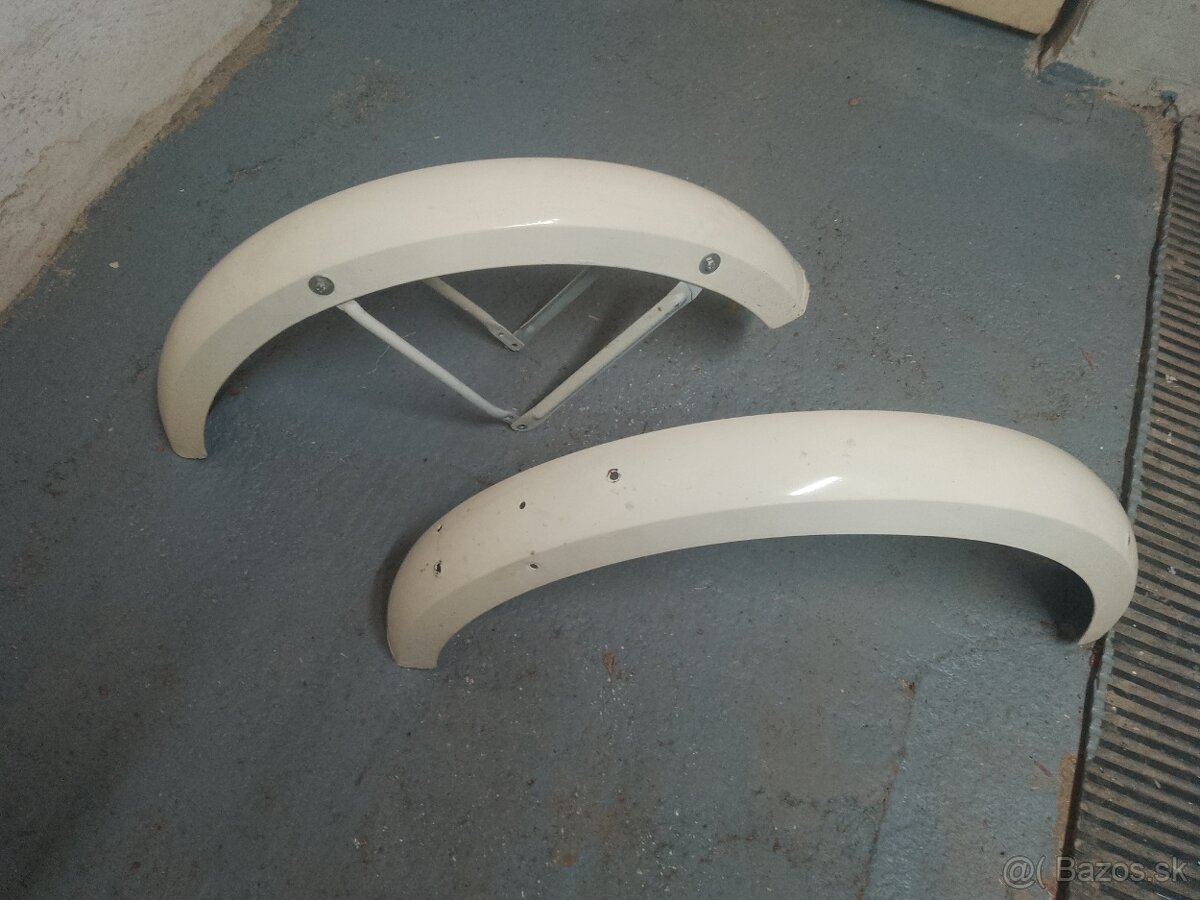 Predám blatníky babeta 207 - 2