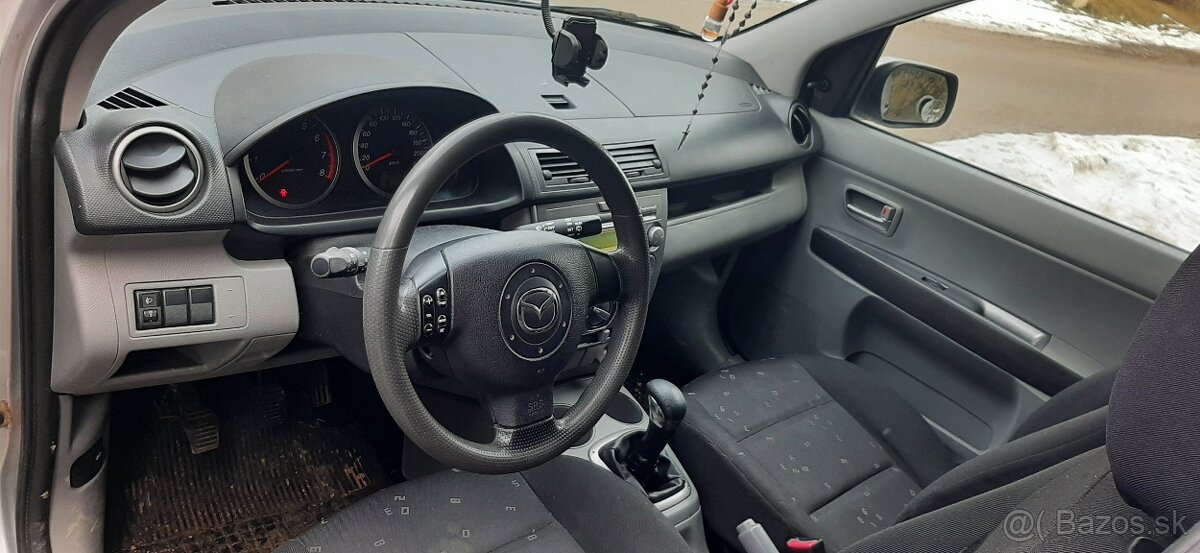 Mazda 2 .2004 - 2