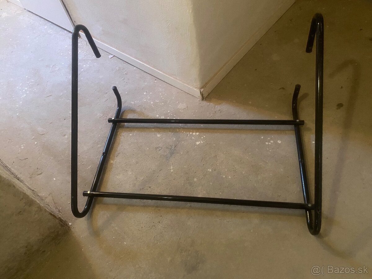 Drziak na pneumatiky - 2