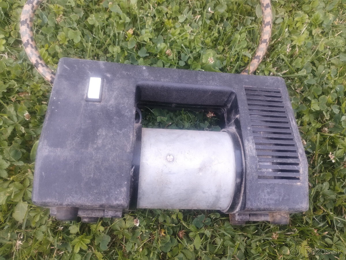 Kompresor 12 V do auta CSSR - 2
