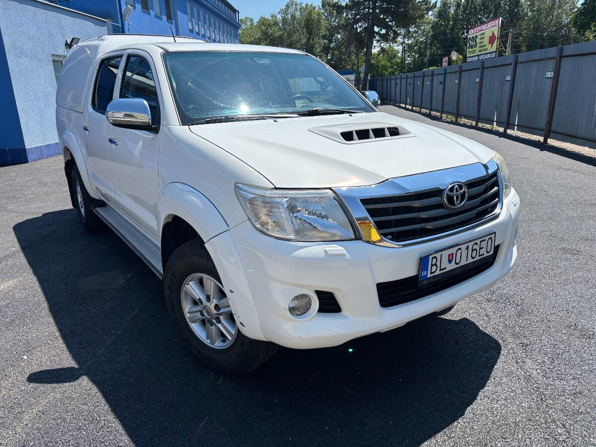 Toyota Hilux 3.0 D-4D A/T