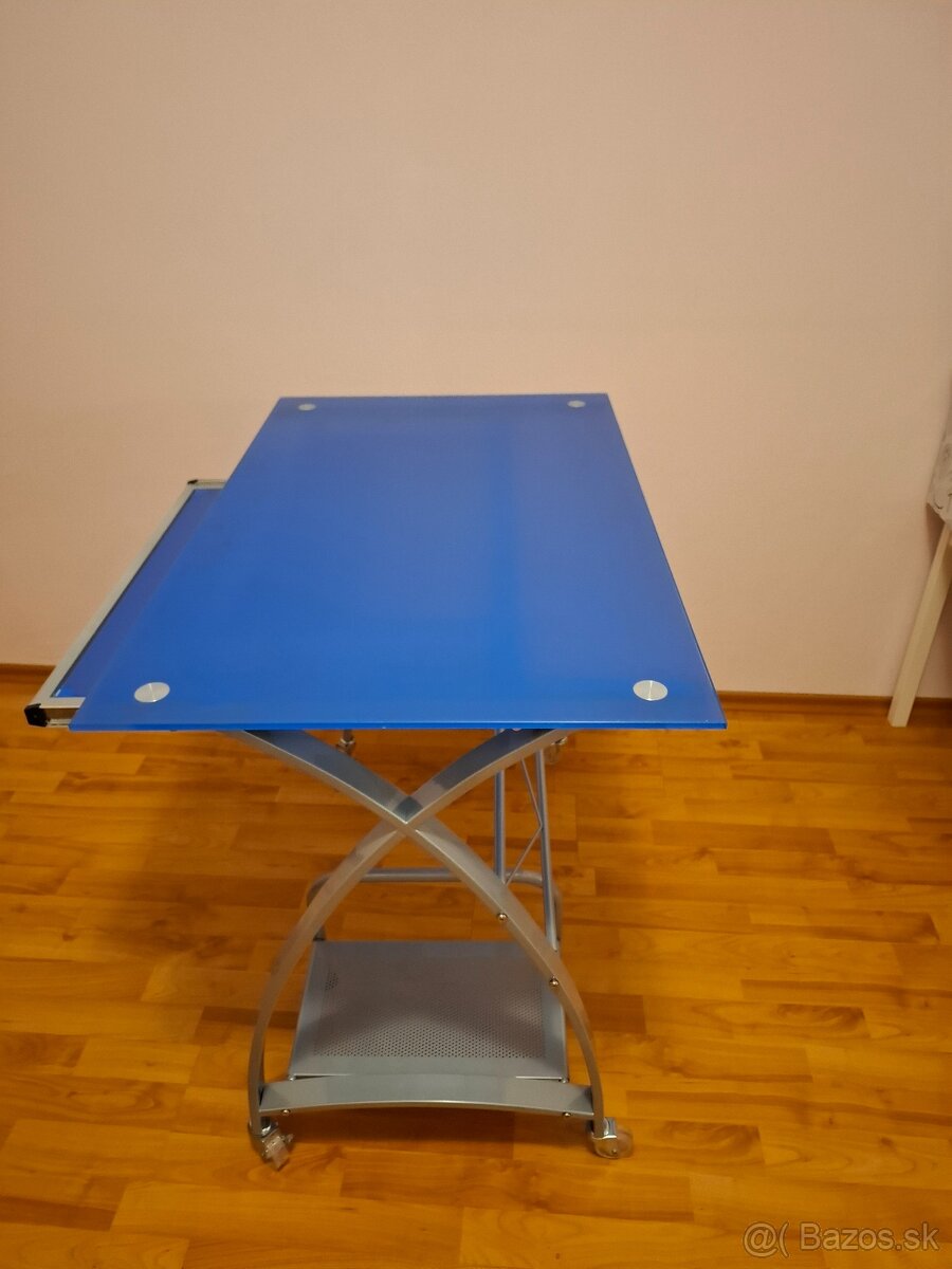 Počítačový stolík - 2