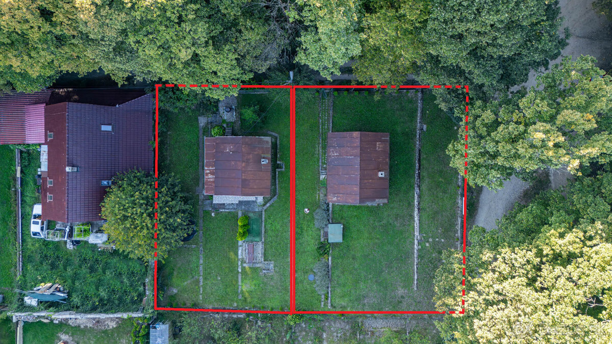 2 pozemky pri lese a krásnym výhľadom v lukratívnej časti Br - 2