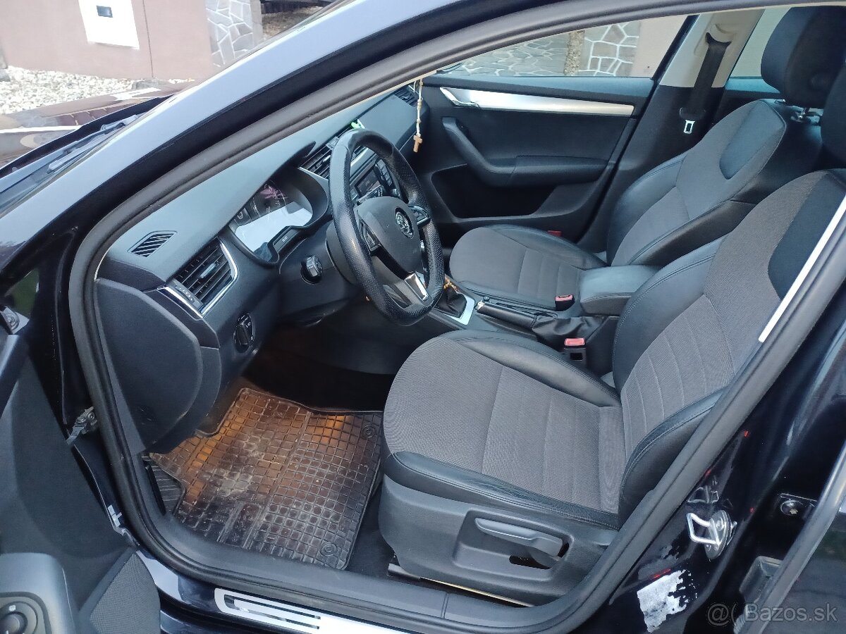 Škoda Octavia - 2