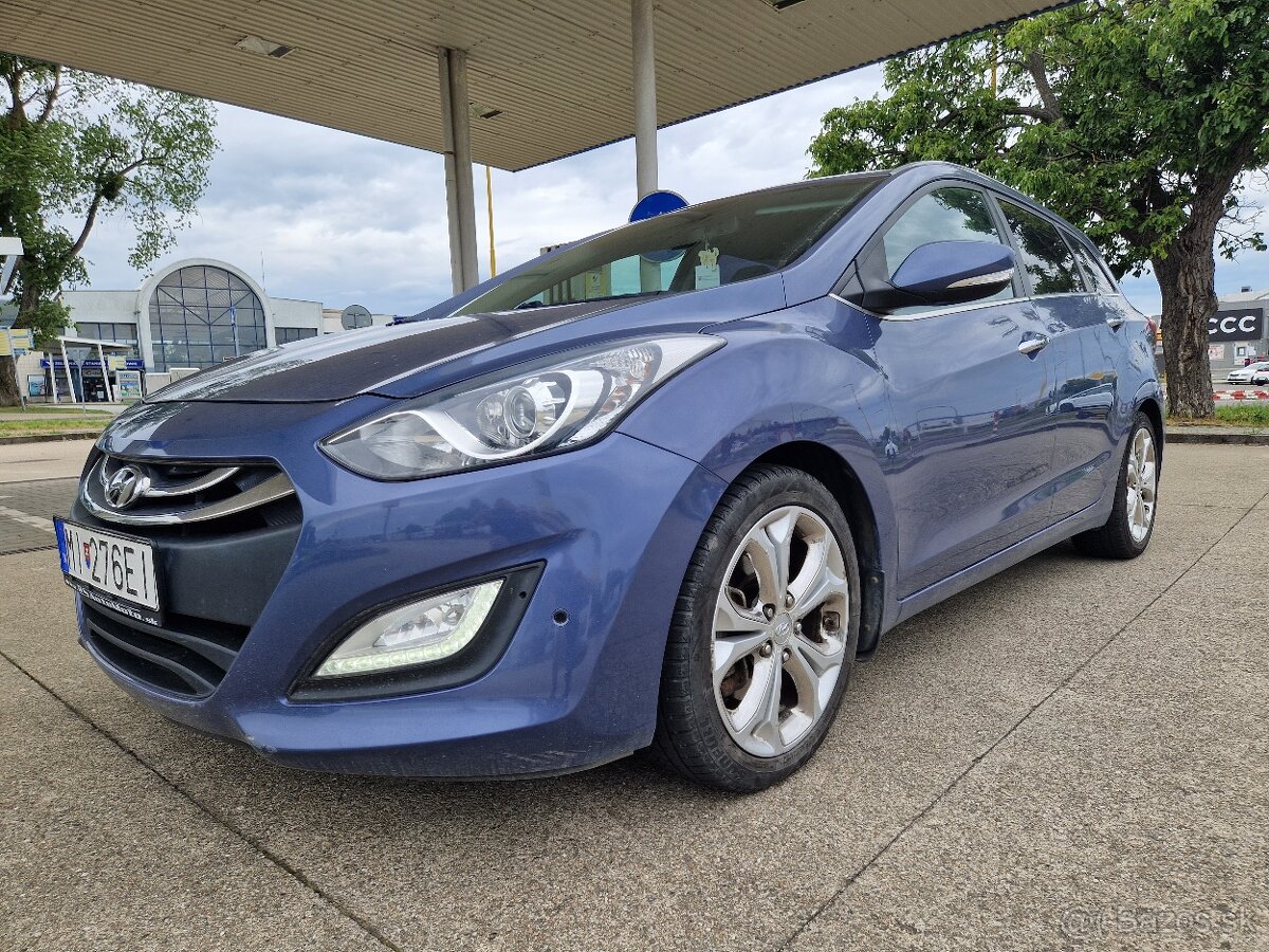 Hyundai i30 CW 1.6i CRDi HP 16V DOHC Style - 2