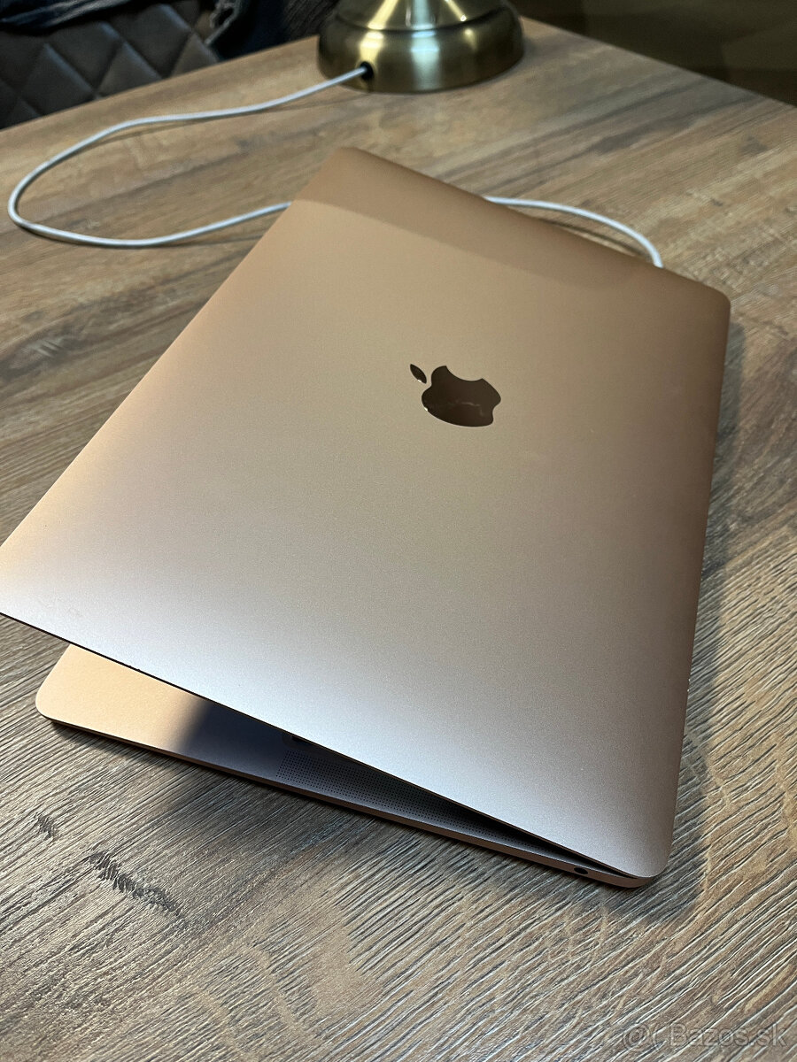 MacBook Air M1, 2020 - 2