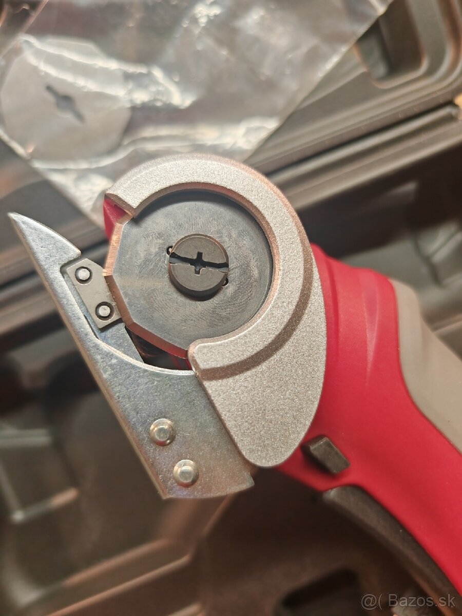 Akumlatorove noznice nove - 2