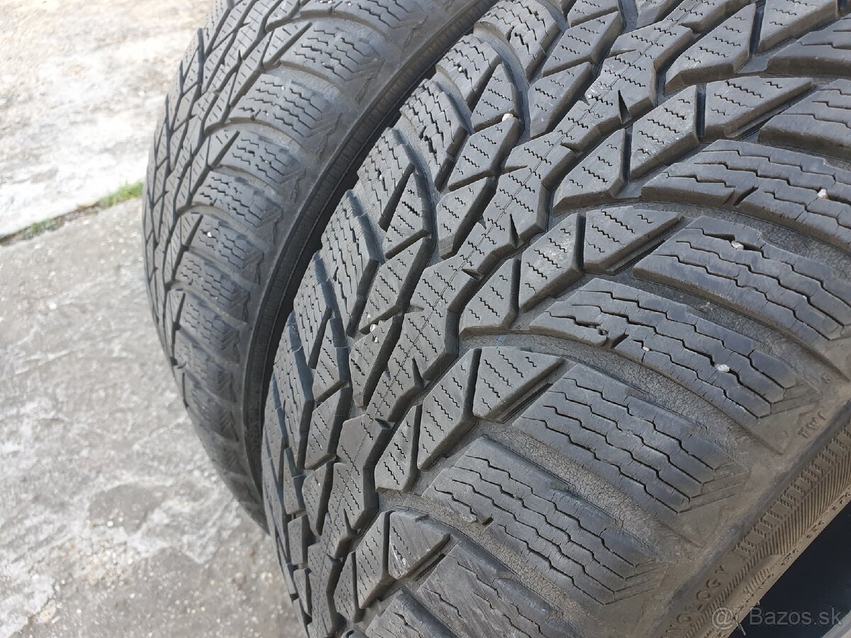 215/46r16 Nokiam Wr D4 - 2