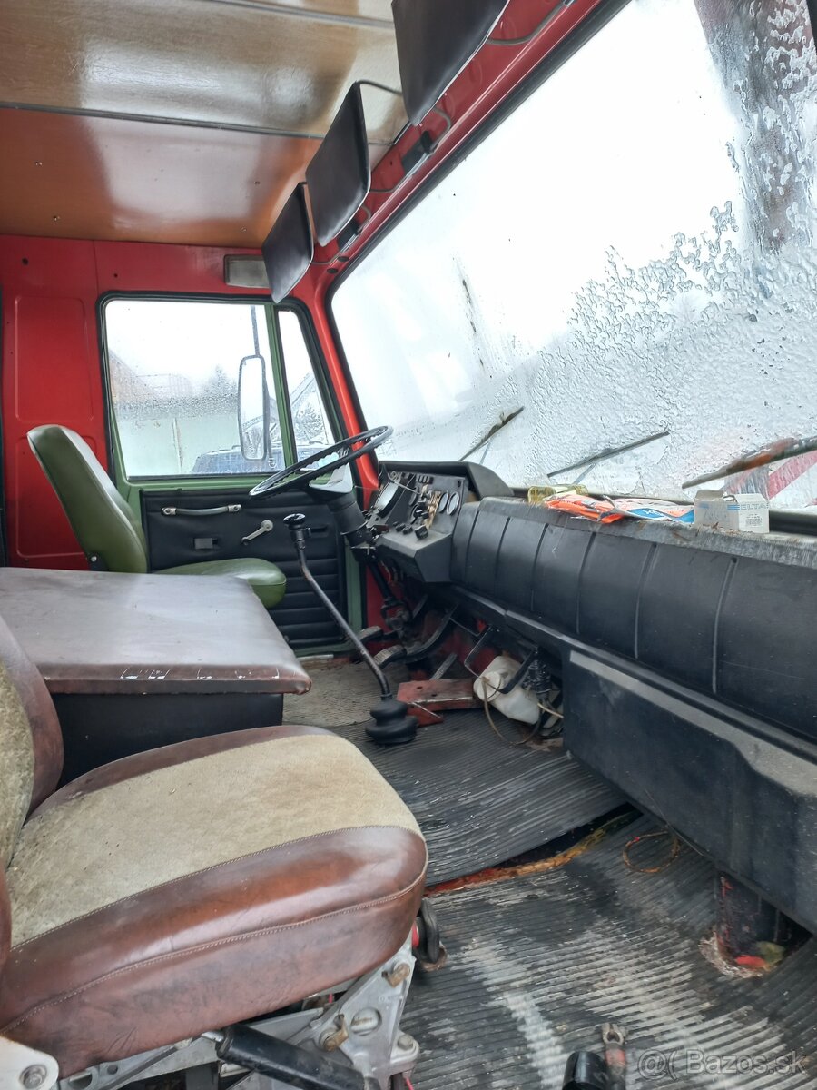 Tatra AD 28 autožeriav - 2