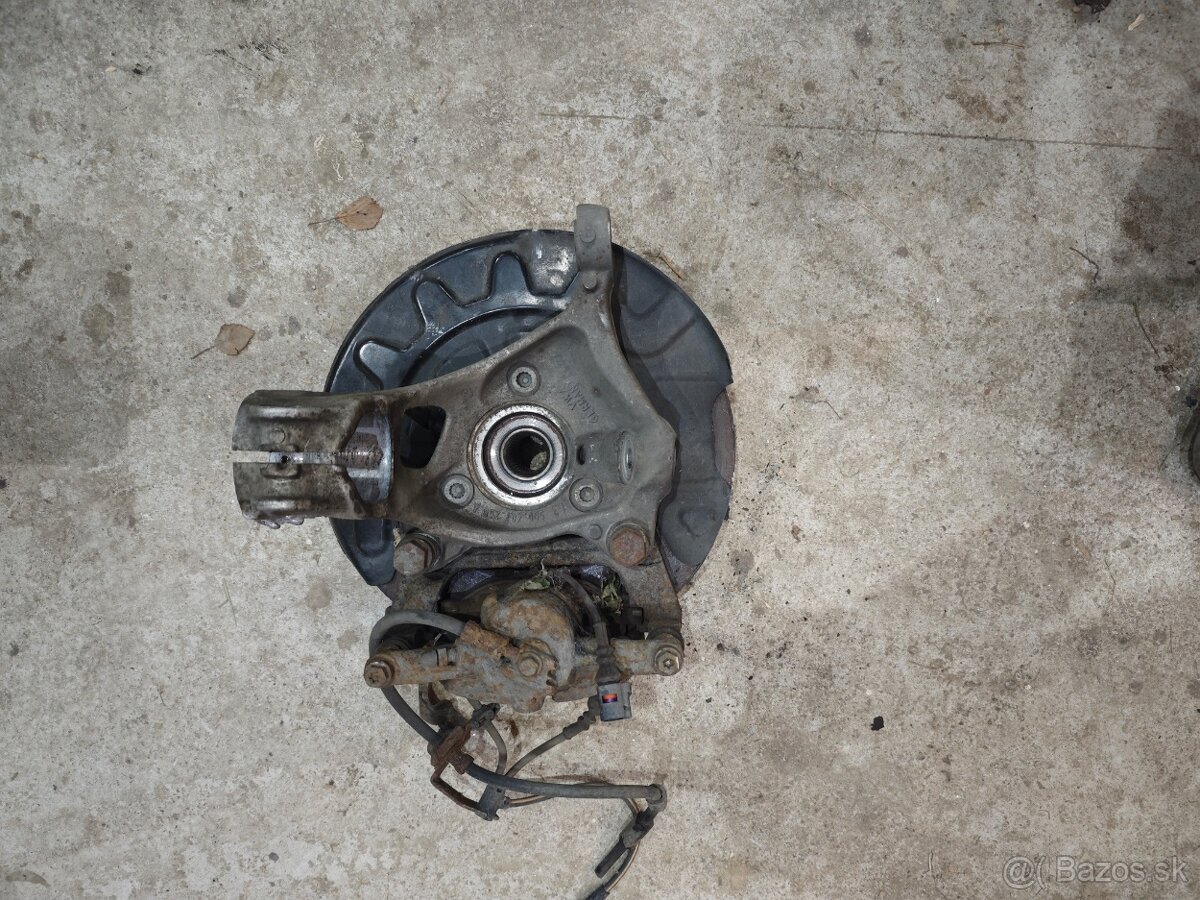 Škoda Superb 3 predná otoč - 2