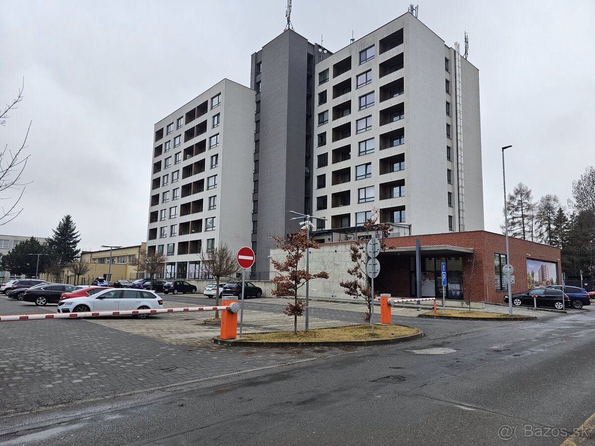 PARKOVACIE MIESTO - CENTRUM - POPRAD - 2