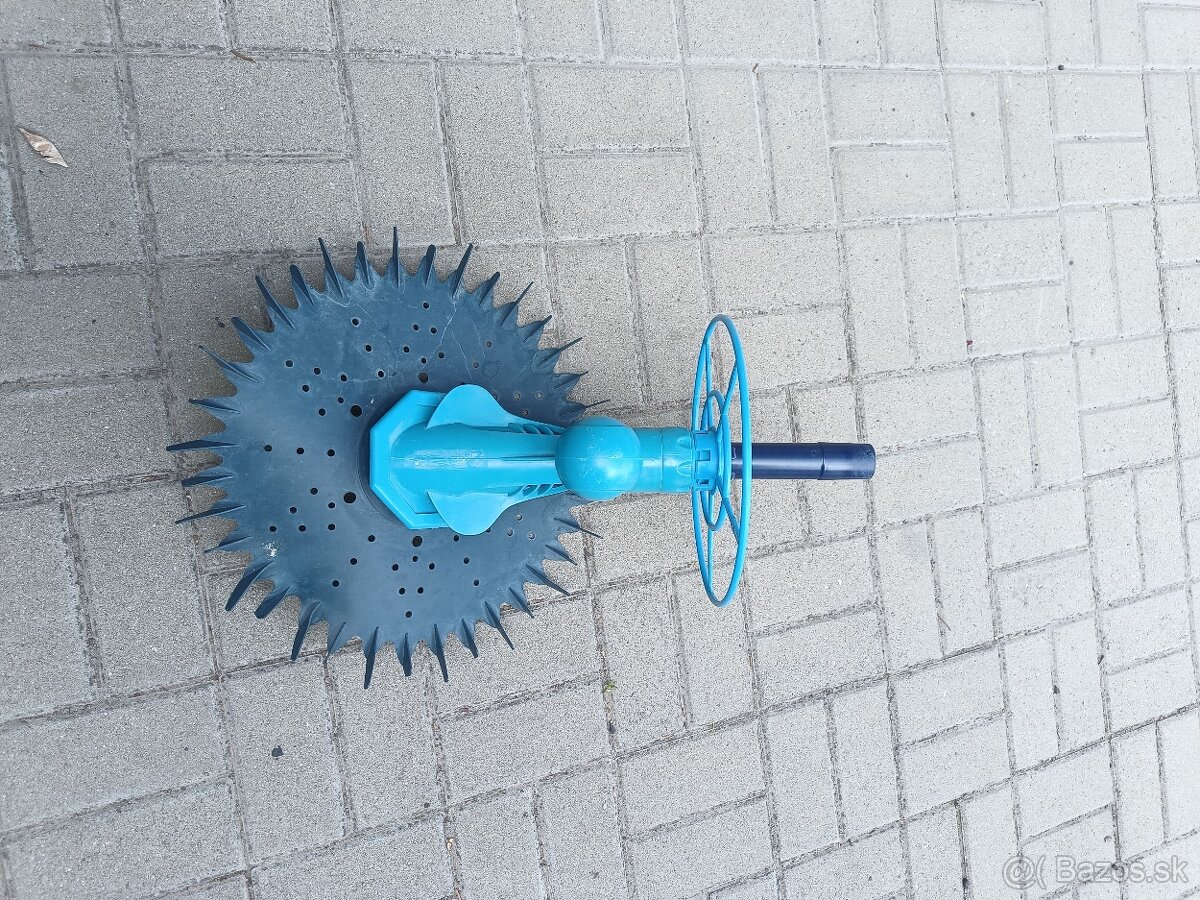 Predám bazénový vysávač Mavix - 2