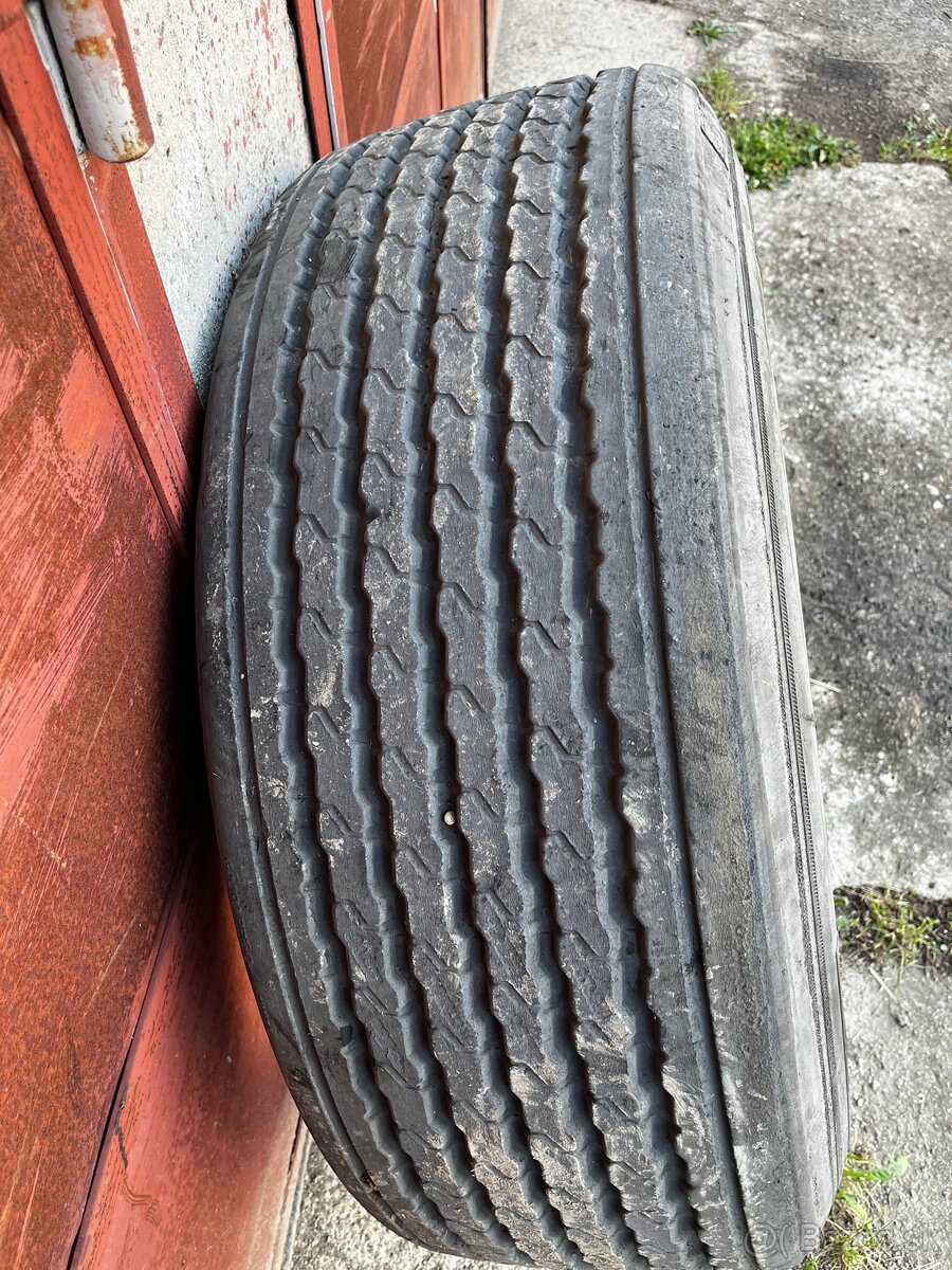pneu 385/65 r22,5 náves - 2
