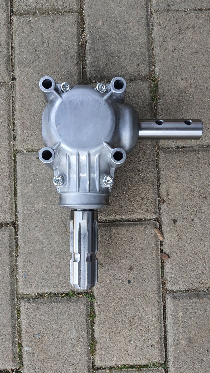 Pravouhla prevodovka 1:1 na mulčovač,kosu a iné... - 2