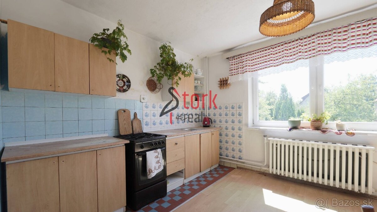 Rodinný dom s veľkým pozemkom - Orlové - 2