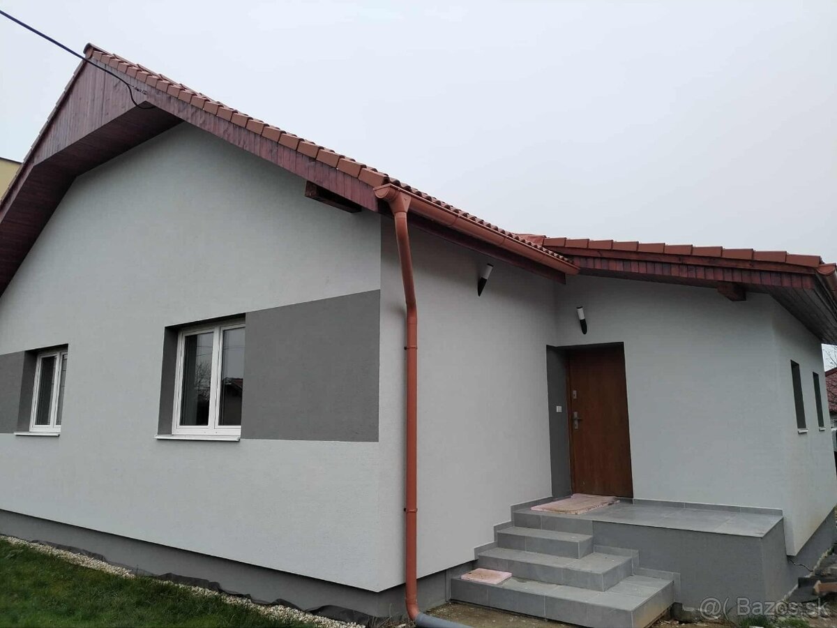 Prerobený 5-izbový RODINNÝ DOM, pozemok 547 m2, Podháj - 2