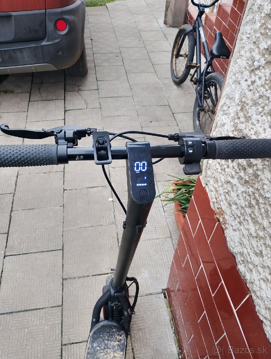 Elektrická kolobežka - 2