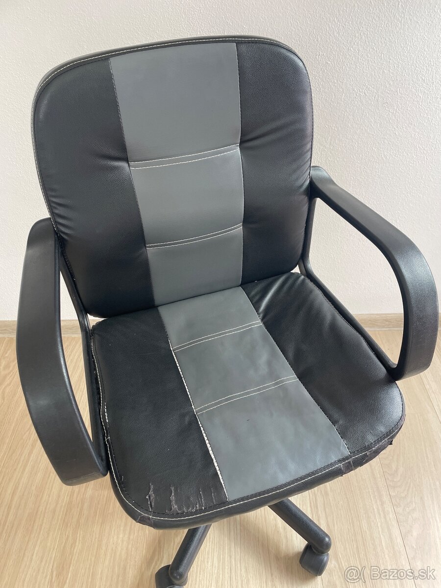 Kancelárska stolička - 2