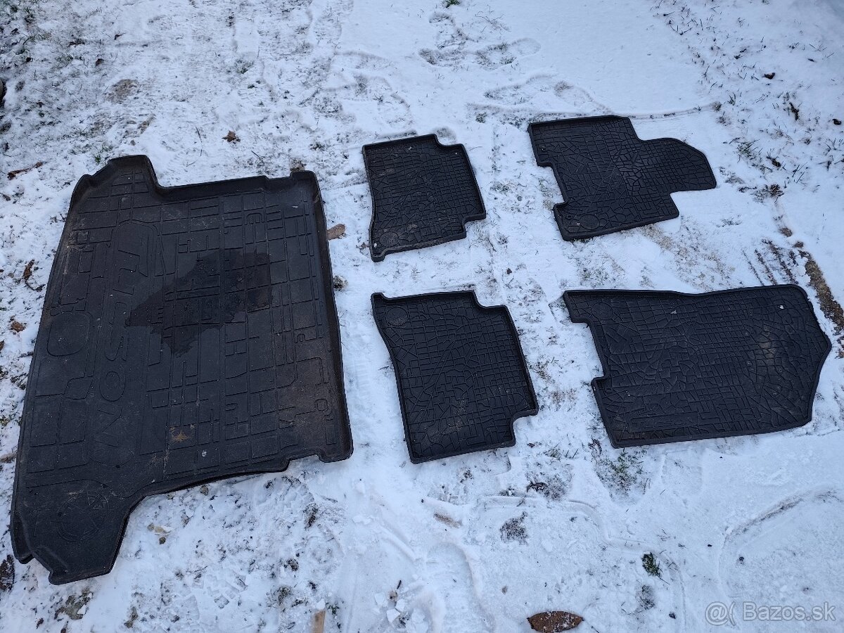 Sada gumených koberčekov Hyundai Tucson - 2