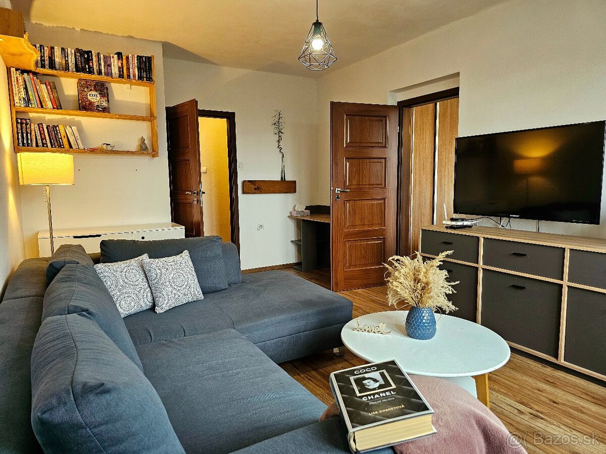 NA PRENÁJOM útulný 2 izb. byt v CENTRE Levíc - 2