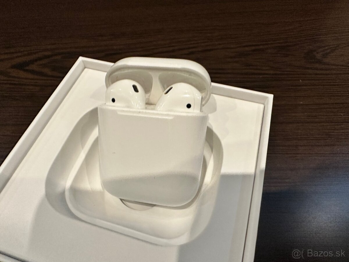 Apple AirPods 2.generácie MV7N2ZM/A - 2