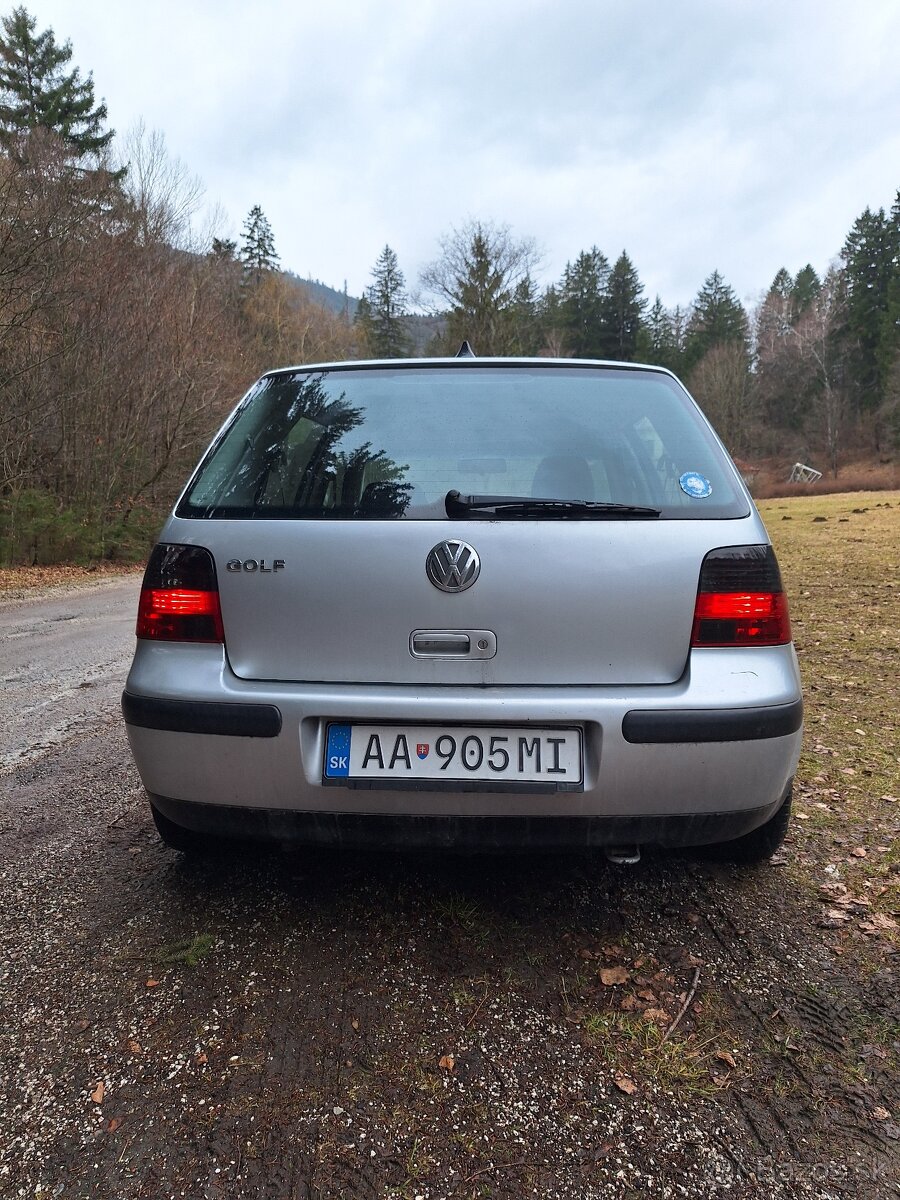 VW Golf 4, 1.4 benzín, 16V, 55kW - 2