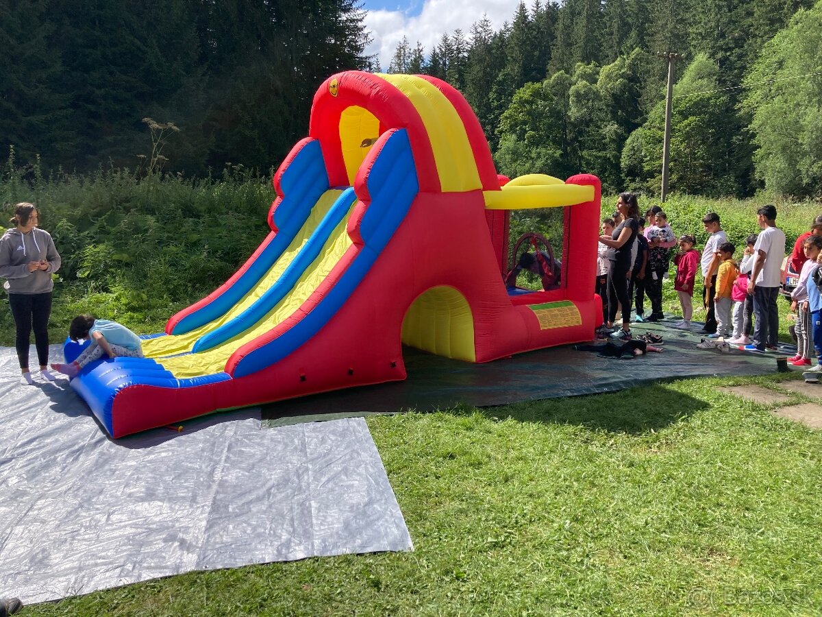 Kúpacia kaďa a skákací hrad - 2