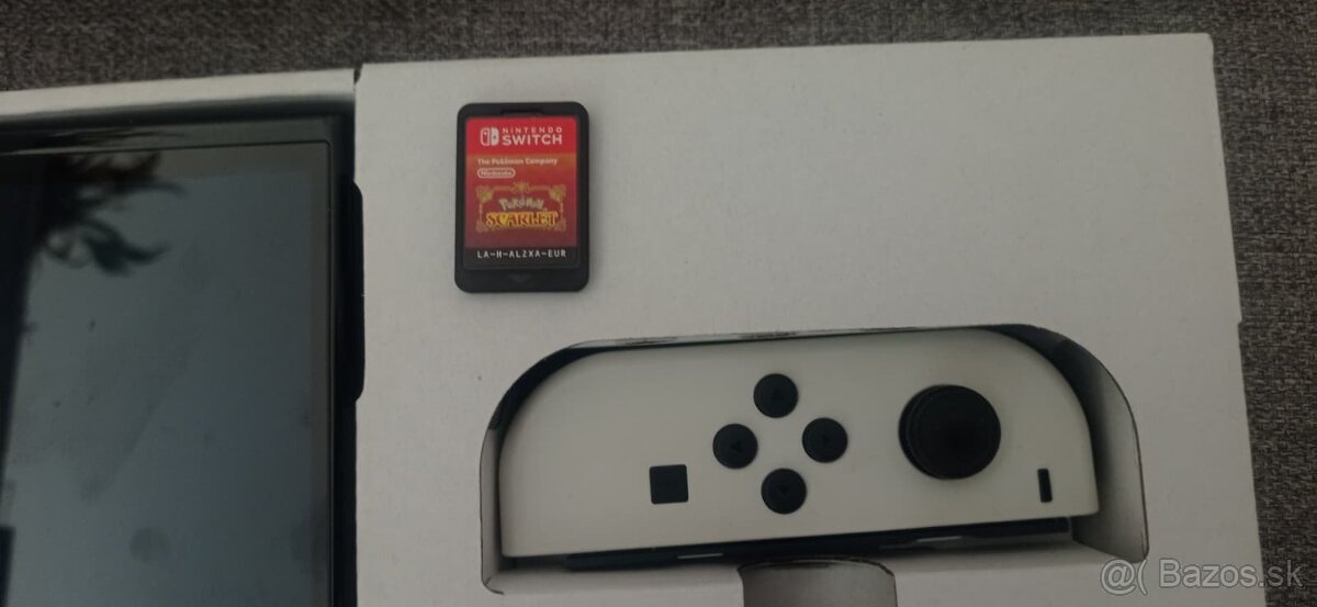 NINTENDO SWITCH OLED + 1 HRA - 2