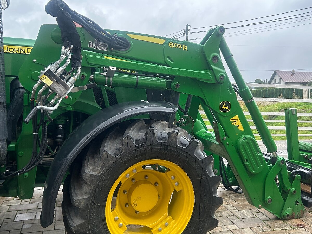John deere 5100M - 2