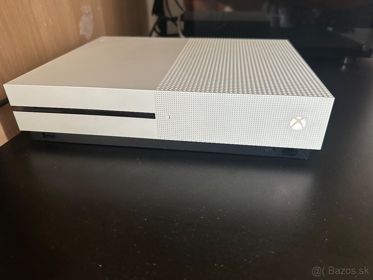 Xbox One S 1TB kinect - 2